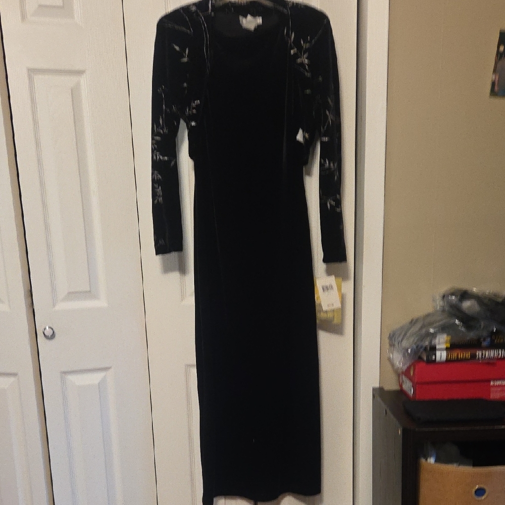 CDC Rampage Chic Black 2 Piece Velvet Long Sleeve Dress NWT